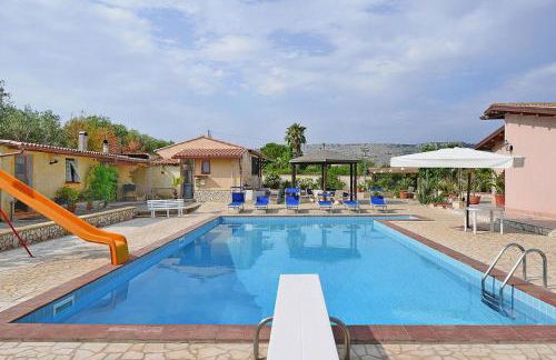 Villa in Sicily with Private Pool & Garden - Foto 17