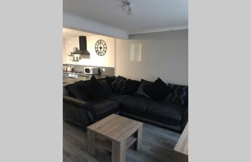 3 Story House near Bike park Wales & zip world - Photo 1