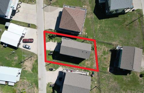 3BR Beach Retreat - Tiki Bar, Ocean Deck, Pet-Friendly & Sleeps 10 - Foto 35