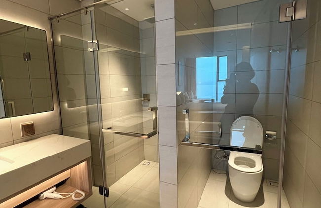 Lotus Alacarte Ha Long Hotel - Photo 4