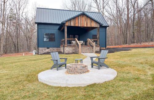 Serene Couples Getaway with Mtn Views in Bedford! - Foto 1