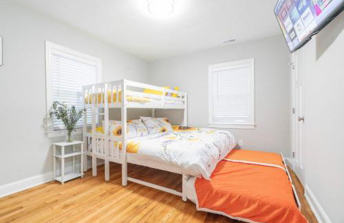 Winston Sleeps 16 - 2 Kitchens - Photo 10