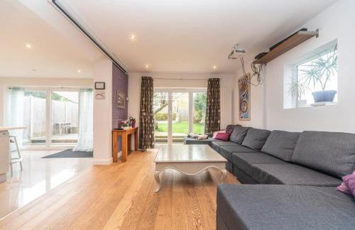 6 bedrooms beautiful home 3 bathrooms, quiet location with garden near Legoland Windsor Heathrow - Foto 15