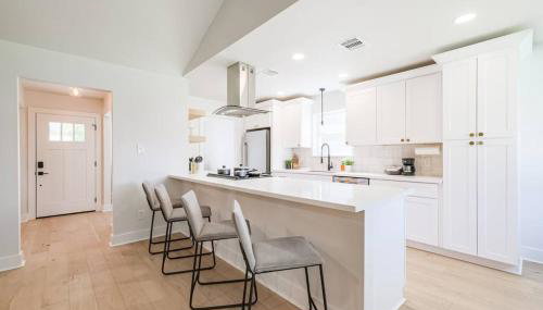 Rena Home Sleeps 8 Yard King Ensuite - Foto 4