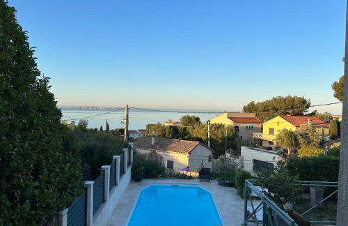 maison entièrement climatisée vue d'exception mer et rade de Marseille avec piscine 8 personnes - Foto 10