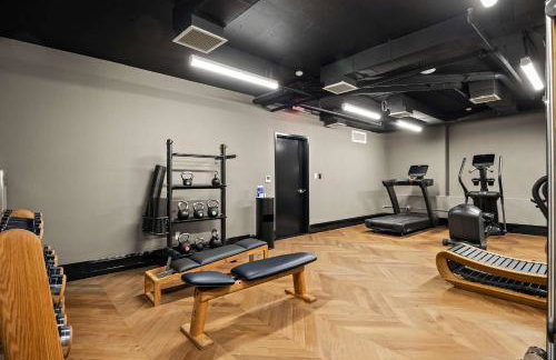 Freeman 201 by Rove Travel - 2BR Condo with Shared Amenities - Foto 29