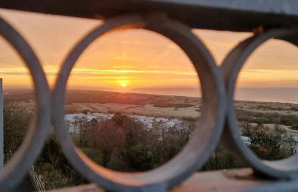 The Mermaids Watch Pendine DOG FRIENDLY with Cymru Holidays - Photo 4