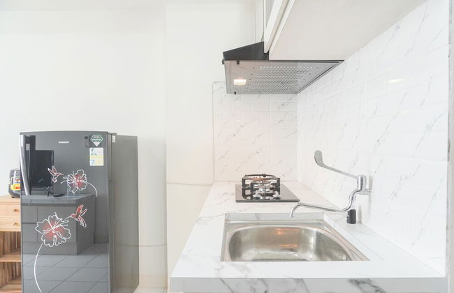 Comfy Stay 2BR at Podomoro Golf View Apartment - Foto 9