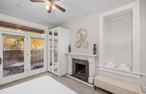 Walk to Forest Park Euclid Fire Pit Porch Swing - Foto 31