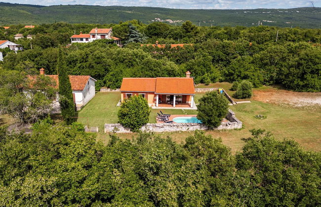 Pool House In Greenery - Foto 1