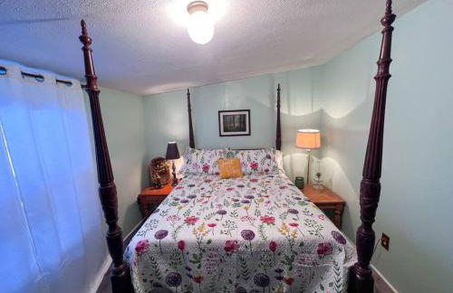 Bern's Summit Solitude: Stream-Front Serenity - Photo 7