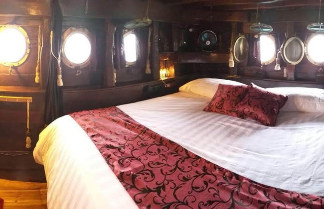 Komodo Pirate Boat - Phinisi Liveaboard - Foto 7