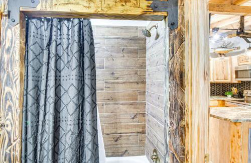 Serene and Cozy Studio Cabin Walk to Norfork Lake! - Foto 14