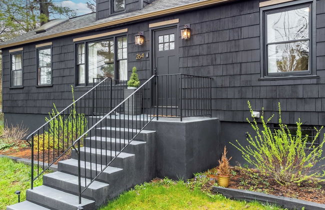 Charcoal Chalet by Avantstay A+ Design w/ Firepit - Foto 35