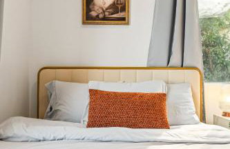 Los Angeles charming big house, king bed, parking, EV - Photo 21