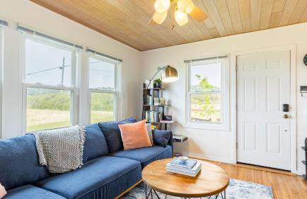 Swan Lake Cottage by Avantstay Views + Firepit - Foto 16
