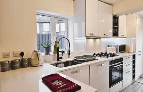 MAGICAL HARRY POTTER THEMED HOME IN WATFORD - FREE off-street PARKING - Foto 4