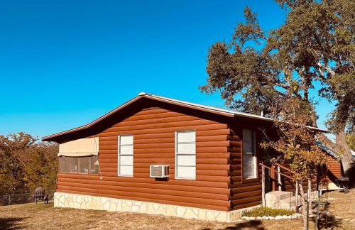 VINTAGE RIVER CAMP CABIN! PRIVATE RIVER ACCESs! - Foto 11