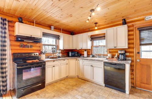 Game Room, Hot Tub! Cabin 9 Mi to Big Boulder Mtn - Foto 9