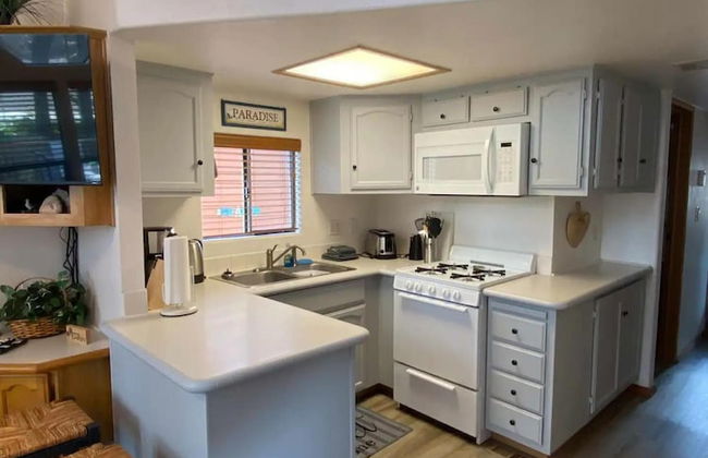 Oceanview Cabin 19 Jacuzzi Large Deck w Seating - Foto 5