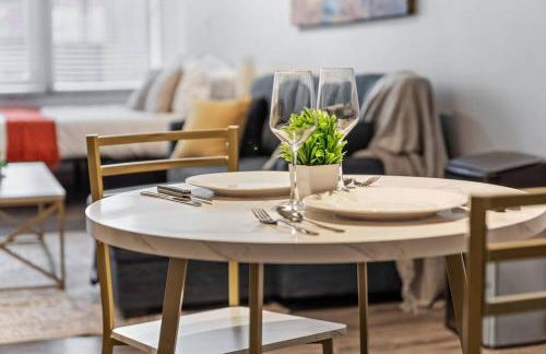 MDRN Escape with Natural Light Wi-Fi Gym Parking - Foto 5