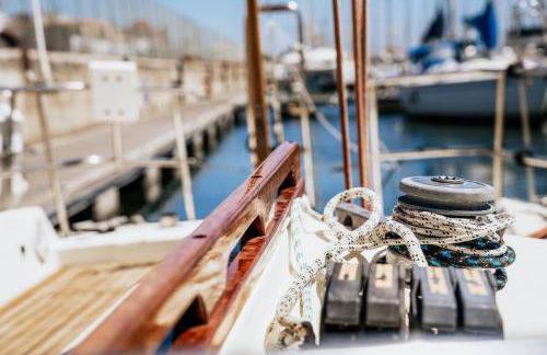 The Classic Sailboat Retreat - Photo 19