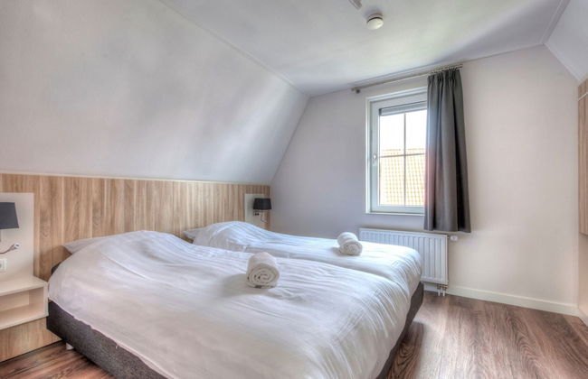 Luxury Villa, 2 Baths, nr Beach - Photo 2