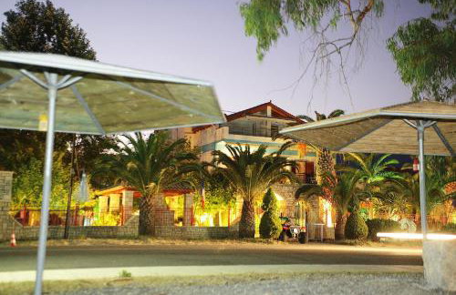 Foinikas Rooms - Photo 1