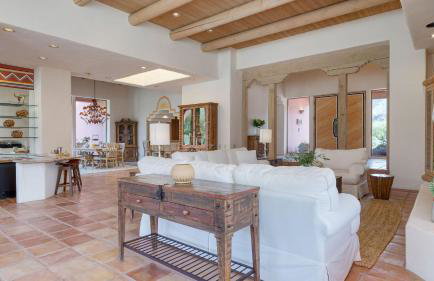 The Pond Estate by Avantstay Maximalist Designer Compound w/ 2 Casitas, Indoor + Outdoor Pools, Tennis Court, & Gorgeous Mountain Views 12k Sqft - Foto 95