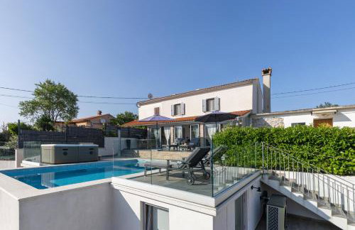 Villa LULU with heated pool, sauna & hot tub - Photo 13