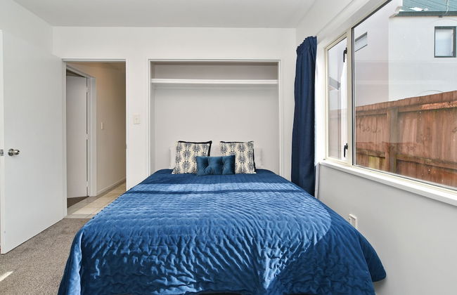 Moa Place - Christchurch Holiday Homes - Photo 5