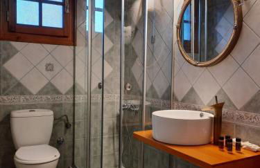 La Petri Studios with Fireplace & View - Foto 14