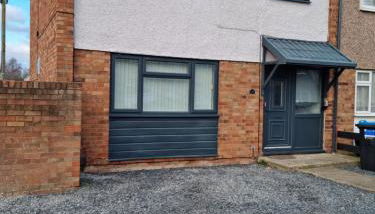 Entire House - Cheshire Oaks/Ellesmere Port - Foto 1