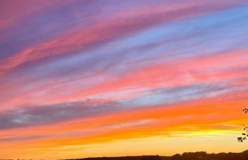 Designer Home w/ Lake Views+Walk to Downtown&Beach - Foto 12