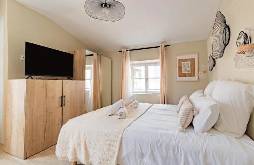 Plein centre - climatisé - à proximité cité médiévale - Foto 13