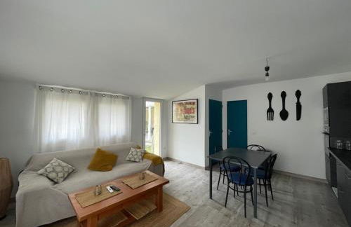 Chez moon Joli appartement rénové proche centre et parking privé - Foto 1