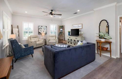 NEW! Dragonfly at Firefly Grove w/ River Access - Foto 3