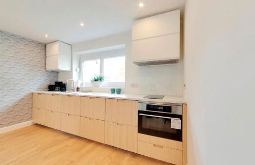 Pass the Keys 49 Byron Square Modern and Spacious 3 Bed Home with Free Parking - Foto 19
