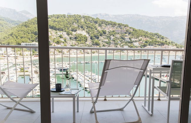 Bright Apartment Near Mountains - Photo 20