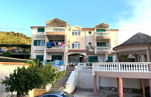 Apartments Bilo - Jela & Ivan - Foto 1