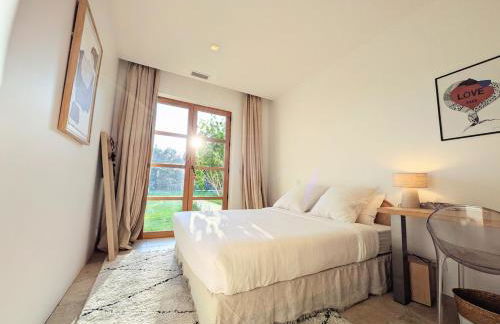 Beautiful villa and pool with sea view - Foto 32