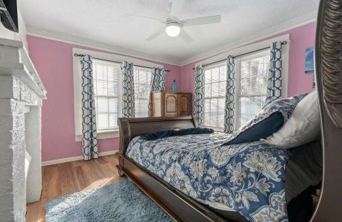 Bunkhouse Unit B Fire Pit-Grill-Groups-Patio-Games - Photo 2