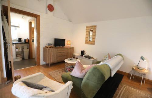 Garden Studio in Biggar - Photo 10