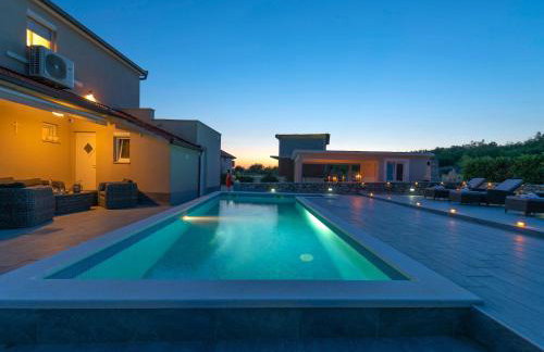 Villa in Ugljane With Private Pool - Foto 10