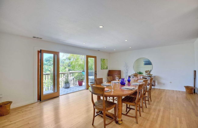 Serene Coastal Home Sleeps 8 1 Mile From Beach! - Foto 23