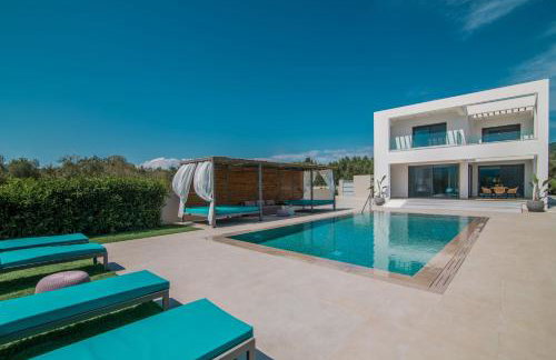 Antonia Villa - Luxurious Serenity with Private Pool, by ZanteWize - Foto 9