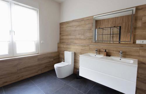 Premium 2-Level apartment on Rhine, Great Location - Foto 48