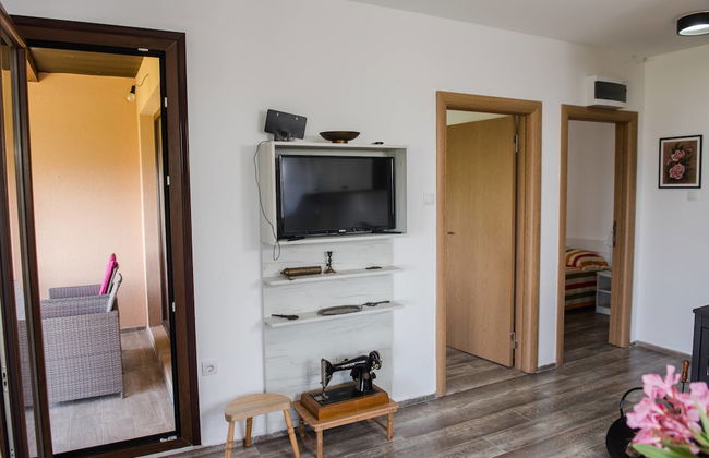 Sunset Holiday Home - Photo 25