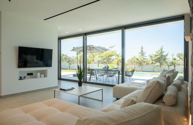 Aethra Grand- Luxury 5-bed Villa 850m From Beach - Foto 22