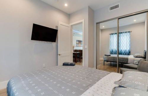 Luxury Modern 4 Bedroom 3 Bathroom Home with Rooftop Deck #2 - Photo 28